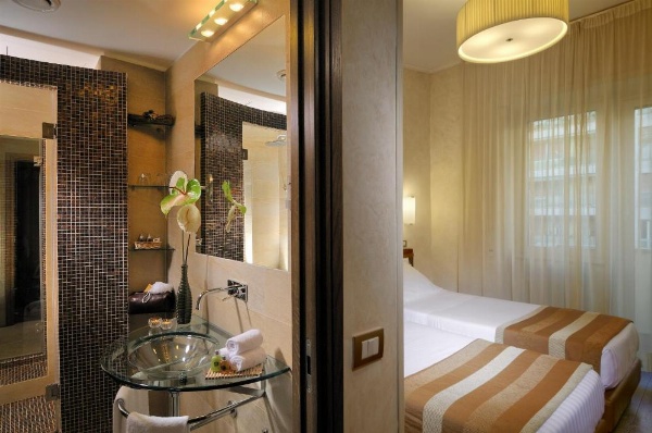 Best Western Hotel Piccadilly image 16