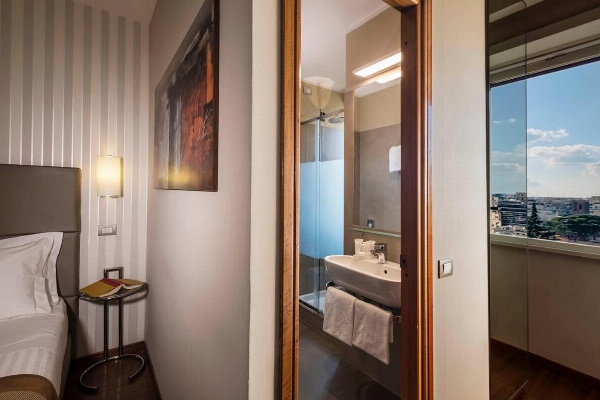 Best Western Hotel Piccadilly image 5